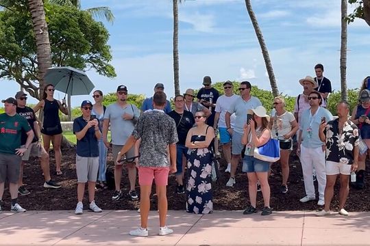 Boutique Food, Wine and Art Deco Walking Tour