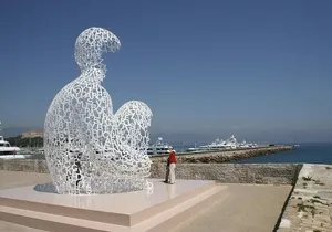 6 Hours Tour to Nice, Antibes, Grasse