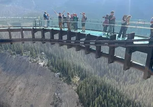Banff:Columbia Icefield Adventures, Skywalk and Iconic Lakes Tour
