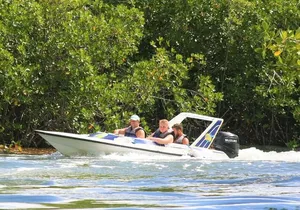 Speedboat Adventure and Snorkeling with transportation in Cancun