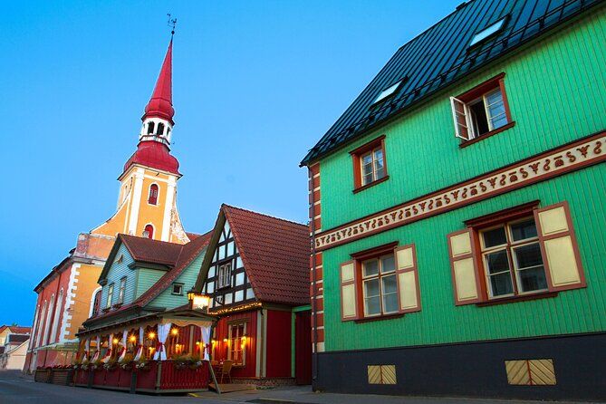 Riga to Tallinn Private Sightseeing Transfer and Tour
