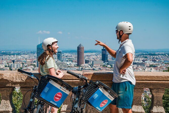 Lyon: 2-Hour Panoramic E-Bike Tour