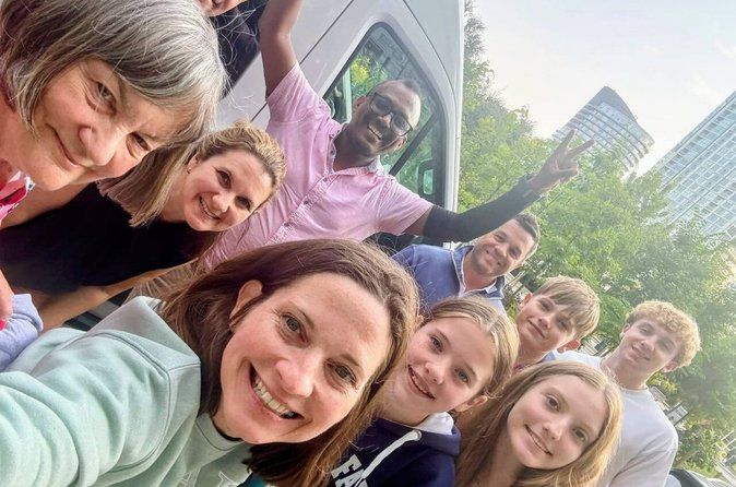 Toronto: Niagara Falls Small Group Tour+ Cruise & Behind falls