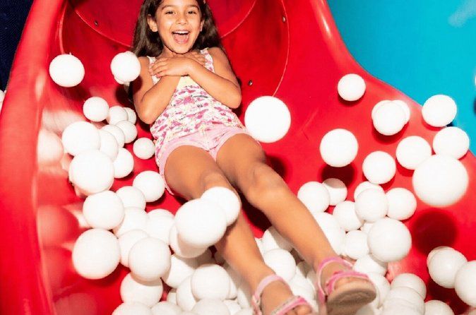 Madrid : Museum of Happiness with 20 + Interactive Rooms