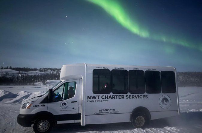 Northern Lights Hunting Bus Tour from Yellowknife