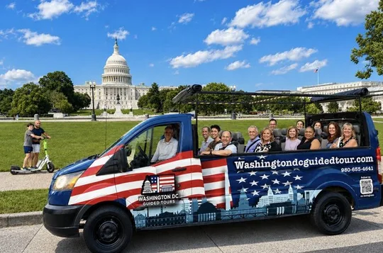 DC's Monuments & Landmark Guided Small Group Open-Air Tour