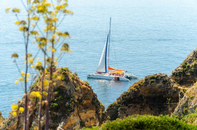 Golden Coast Sailing Tour for 3.5 hours in Ponta da Piedade Lagos
