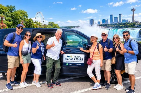 Toronto: Niagara Falls Small Group Tour+ Cruise & Behind falls
