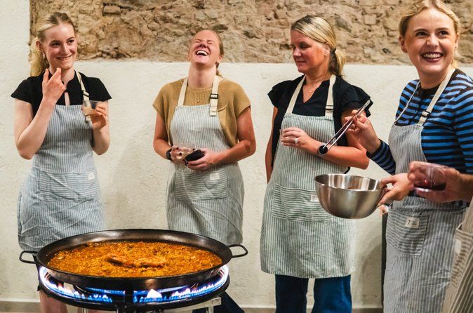Barcelona: Paella & Tapas Cooking Class with Sangria Making