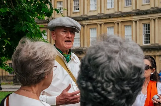 Bath: tour a piedi condiviso tra storia e attrazioni per 2-8 persone