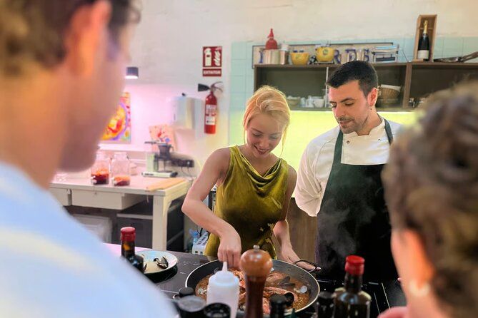 Barcelona: Paella & Tapas Cooking Class with Sangria Making