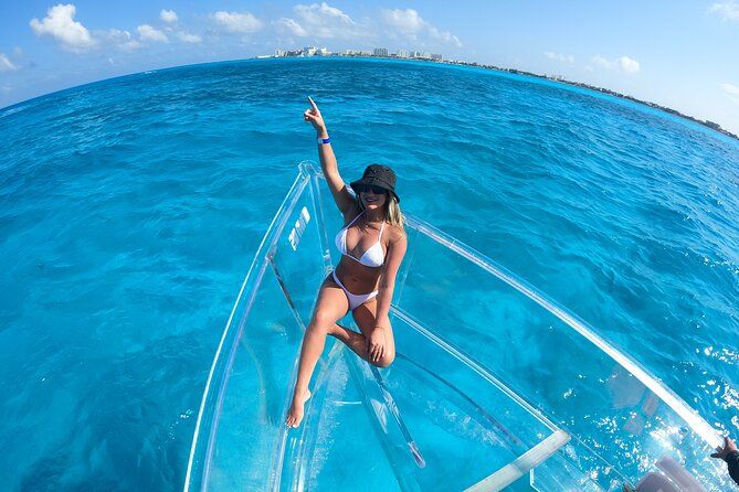 Clear Boat tour in Cancun, 1:30 hours perfect for pictures!