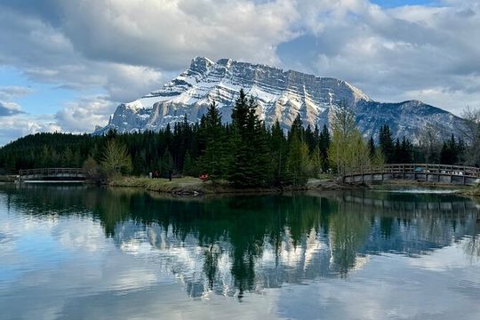 Canmore Banff to Lake Louise & Moraine Lake Half Day