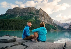 Day Tour to Lake Louise, Johnston Canyon & Banff Ave From Calgary