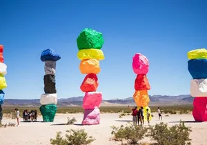 Grand Canyon West, Hoover Dam, 7 Magic Mountains Small Group Tour