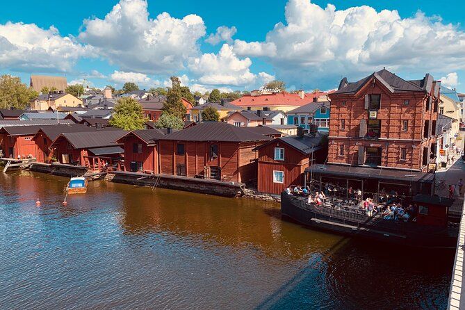 Private Guided Tour Porvoo & Helsinki by Mercedes- V Class