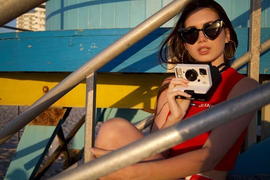 Vibrant Photoshoot with Miami Signature Backdrops