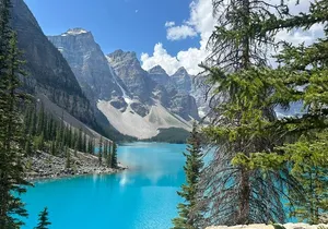 Shared Tour: Lake Louise Lake Minnewanka Johnston canyon & MORE!
