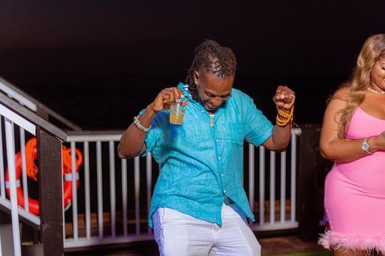 Poko Loko Floating Bar: Morning Splash