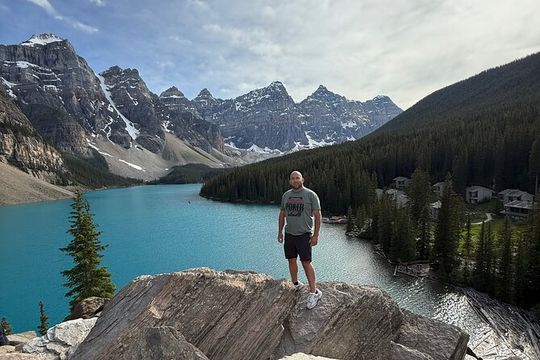 Moraine and Lake Louise with Yoho National Park Private Tour