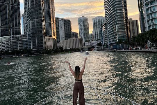 Private Yacht Cruise in Miami Beach