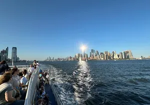 New York City 60 Minute Cruise, Liberty, Skyscrapers and Bridges