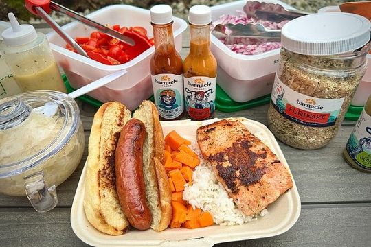 Alaska Wildlife Adventure Raptor Experience & Salmon Tales Lunch