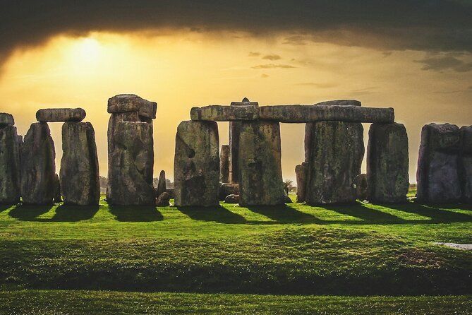 London to Bath and Stonehenge Private Day Trip