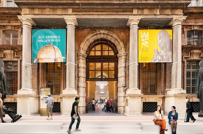 Turin: Egyptian Museum Tour and Aperitivo in Iconic Café