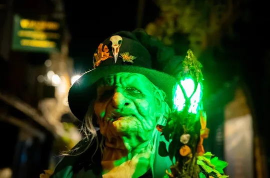 York Witch Walk: Haunted Tales and Theatrical Storytelling