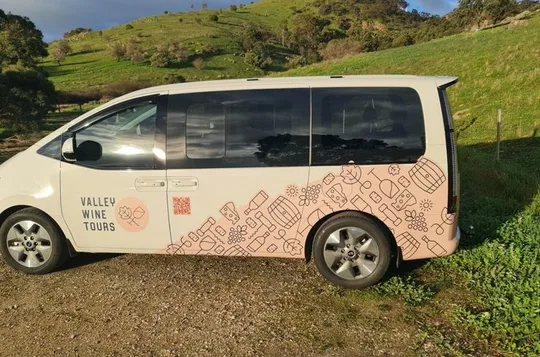 Group of Four Private Barossa Wine Tour with Lunch