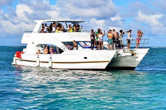 Punta Cana Party Boat Dancehall Meets Hip Hop & Pre-Party