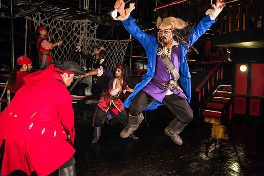 Pirate Galleon in Cancún 2X1 - Pirate Show & Dinner with Open Bar