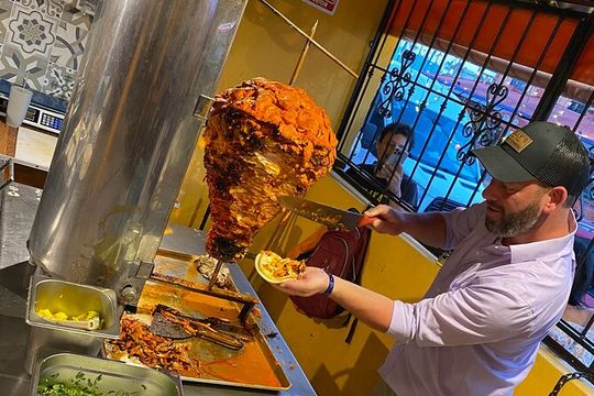 Local Taco Tour in Cancun with Tequila Tasting and Dessert