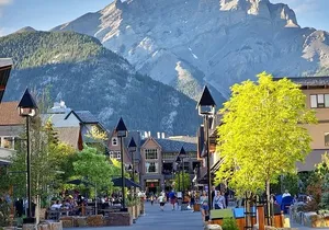 Banff Gondola Hot spring and Lake Louise day tour