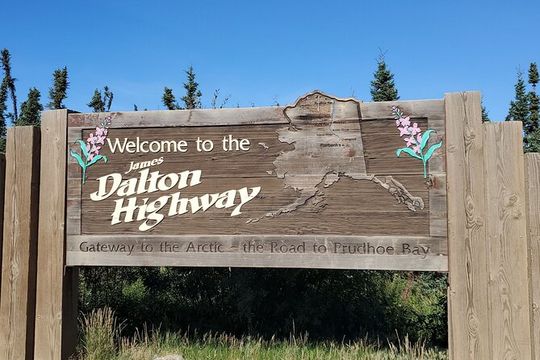 Arctic Circle Adventure: Journey on the Dalton Highway