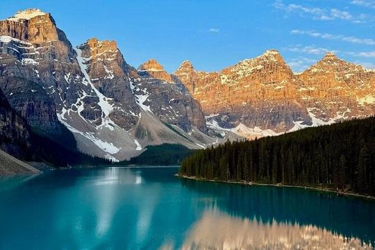 Explore Moraine Lake & Lake Louise – Round Trip Shuttle