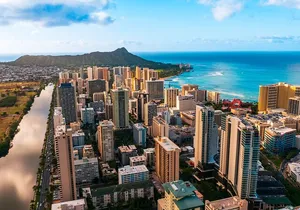 A Spectacular Bar Crawl in Honolulu