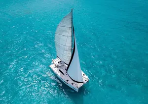 Catamaran Snorkeling and Lunch Tour to Isla Mujeres Included