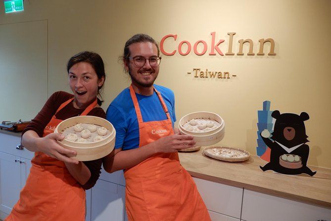 Xiao Long Bao & Boba Tea Cooking Class in Taipei