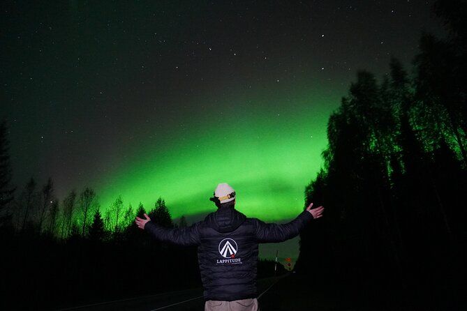 Luxury Aurora Tour with Finnish Delicacies & Private Guide