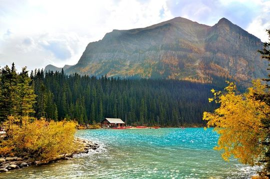 Rockies Fall/Spring Premium Tour from Vancouver