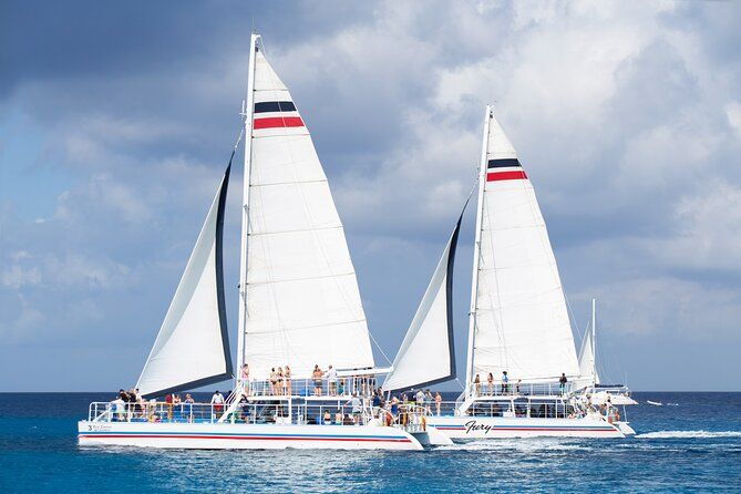 Tour Catamaran Fury Cozumel Snorkel, Lunch and Beach Club