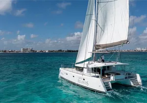 All Inclusive Isla Mujeres Catamaran Tour with Beach Club