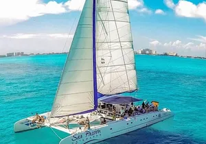 Isla Mujeres Catamaran Tour with Snorkeling and Lunch