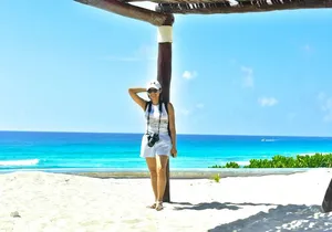 Sailing and party tour in Isla Mujeres with transportation