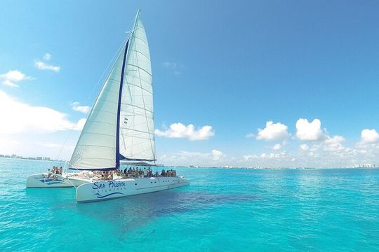 Isla Mujeres Catamaran Adventure Snorkeling Spinnaker and Lunch
