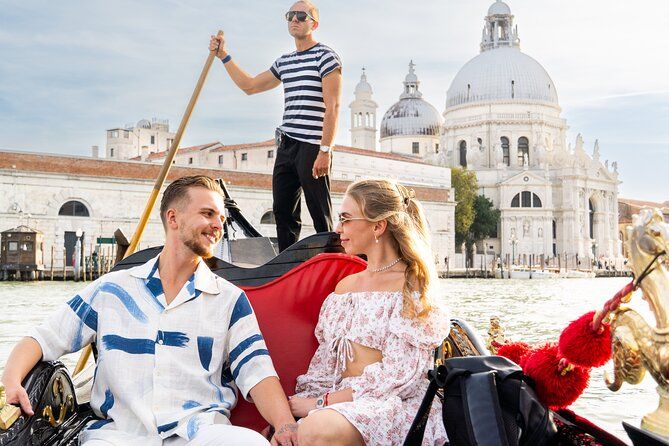 Servizio Fotografico in Gondola tra i Gioielli di Venezia