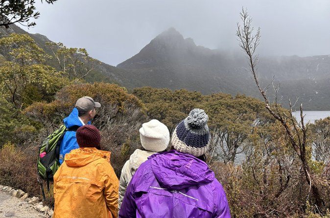 Cradle Mountain Day Tour: Dove Lake Guided Hike with Lunch