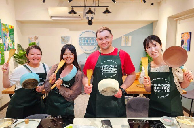 Taipei Cooking Class & Market Adventure in Historic Dadaocheng